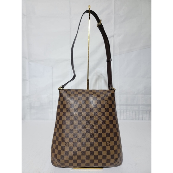 Authentic LOUIS VUITTONDamier Ebene Musette Salsa GM - Picture 3 of 13